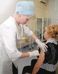 Призрак гриппа бродит рядом - на прививку всем пора