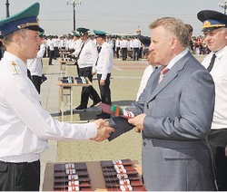 Отправятся на границу служить