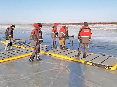 Спасатели предупреждают: лёд на водоёмах ещё недостаточно прочен