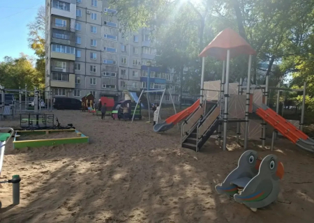 В Комсомольске завершают благоустройство пяти дворов
