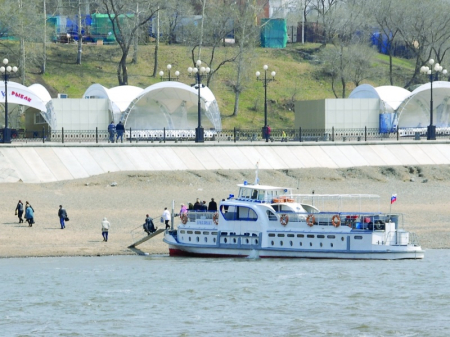 Неужели теплоход весной на дачу не пойдёт