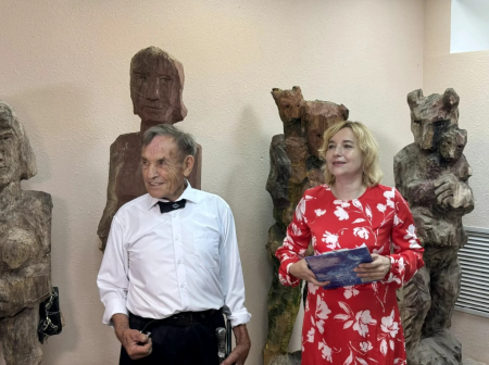Работы Александра Реутова обрели выставочное пространство