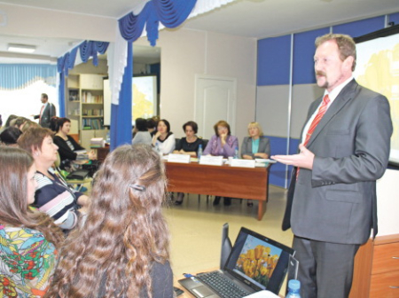 Нелегко грести одним веслом