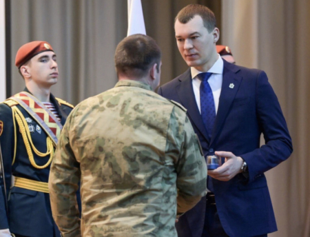 Дегтярёв наградил военнослужащих, вернувшихся из зоны СВО