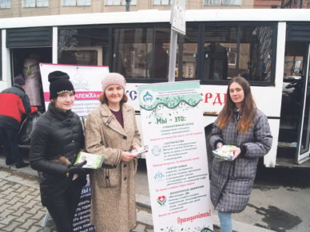 Хабаровчане собрали автобус вещей для бездомных