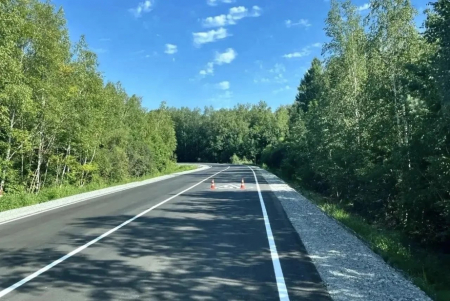 Дорогу к селу Петропавловка впервые закатали в асфальт вместо гравия
